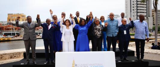 La canciller, Laura Sarabia, y la vicepresidenta, Francia Márquez, en Cartagena junto a los delegados de los países de la Comunicad del Caribe (CARICOM)