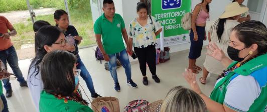 Madres comunitarias realizando su lábor en los territorios