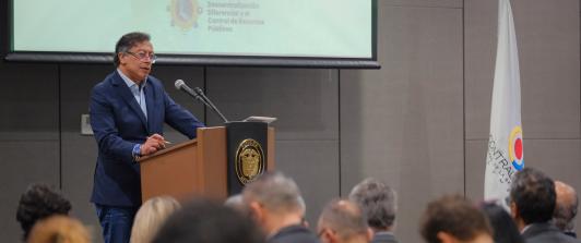 Presidente Petro le pide al contralor auditar municipios para verificar recursos de salud y educación