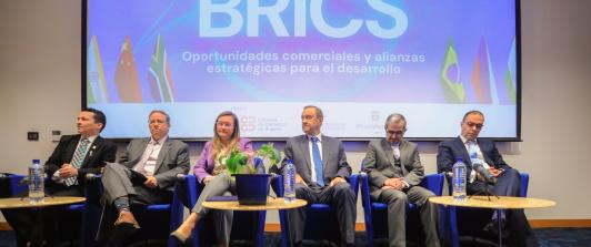 Colombia reafirma su interés en integrarse al bloque BRICS, con una solicitud formal al Nuevo Banco de Desarrollo.