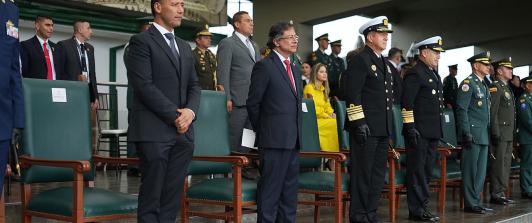 Presidente Petro y el ministro de defensa, Pedro Arnulfo