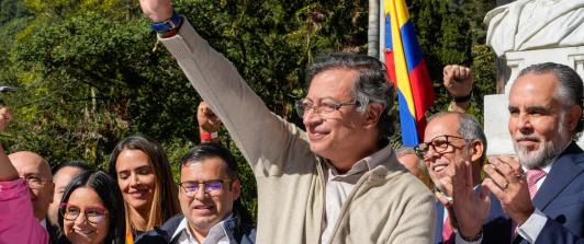 Presidente Petro pide al Congreso profundizar reforma a la salud 