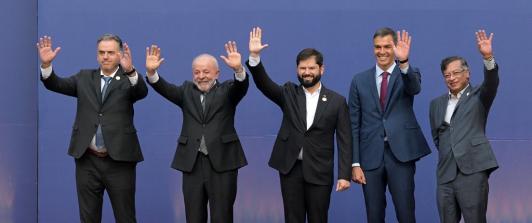 Líderes de izquierda se reúnen en Chile para defender multilateralismo