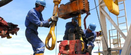 Hidrocarburos: Gobierno refuerza control en 10 departamentos con circular sobre distribución de combustibles