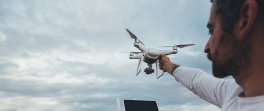 Proyecto de ley sobre drones. / Foto: Freepik.