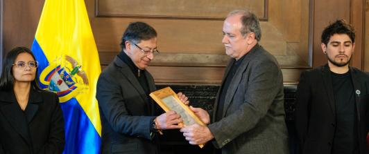 Universidad argentina otorga Doctor Honoris Causa al presidente Petro