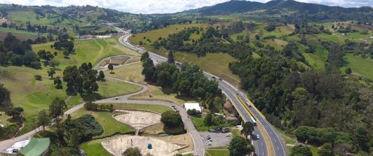Campesinos y mineros bloquean vía Tunja - Bogotá