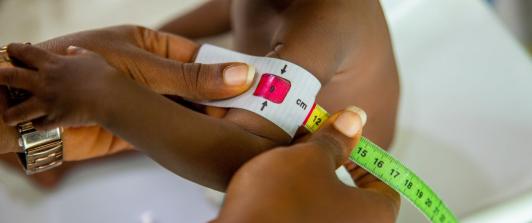 "Bajamos la mortalidad por desnutrición infantil en 55%", presidente Petro