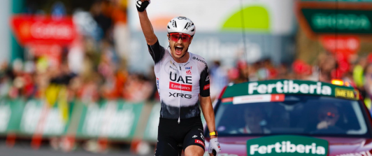 Jay Vaine ganó la sexta etapa de La Vuelta y un noruego es el nuevo líder de la prueba