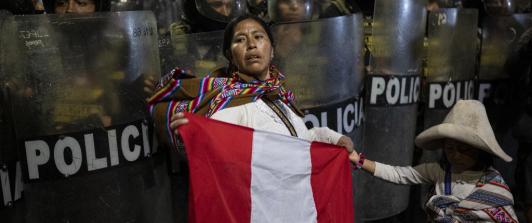 Perú vive su segundo día de protestas contra la reforma pensional que obliga a aportar a fondos privados