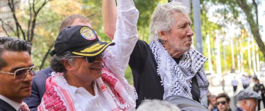 Presidente Petro junto a Roger Waters.