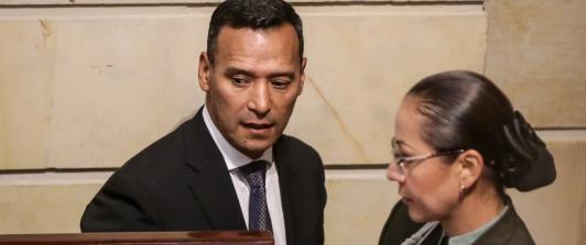 Cámara rechaza moción de censura contra el ministro de Defensa Pedro Sánchez