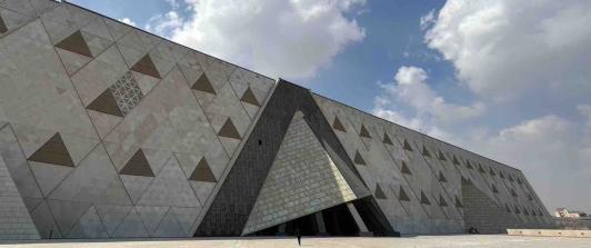 Fachada del Gran Museo Egipcio