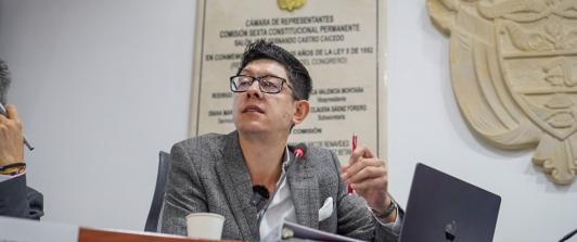 Ministro de Educación Daniel Rojas Medellín.