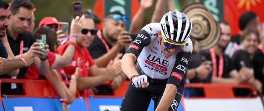 Marc Soler le dio al UAE Team Emirates la séptima victoria en La Vuelta