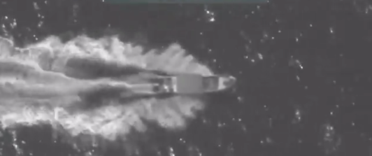 Lancha bombardeada por Estados Unidos en el Pacífico.