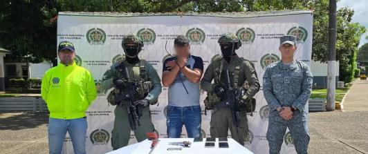 Capturan a alias 'El Viejo', presunto intermediario clave en el atentado contra Miguel Uribe
