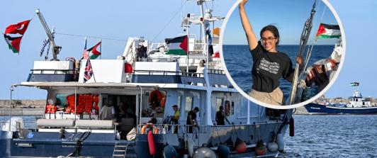 Periodistas en la Flotilla. / Fotos: AFP y Twitter arlinmedrano_.