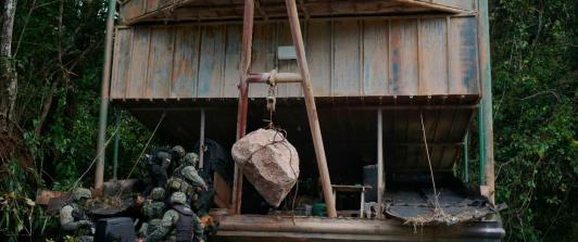 Colombia y Brasil destruyen 14 máquinas de minería ilegal en operación conjunta en la Amazonía