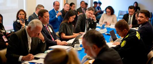 Colombia prohíbe precursores químicos del fentanilo para evitar convertirse en productor