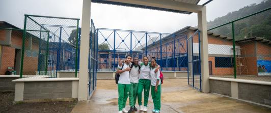 Colegio Luis López de Mesa en Bahía Solano.