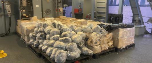 El buque ARC Victoria partió desde Cartagena con alimentos, combustibles y agua para apoyar a las comunidades cubanas afectadas. La misión llegará el 6 de noviembre a Cuba. 