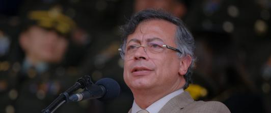  Presidente reacciona a encuesta que muestra a Iván Cepeda liderando intención de voto