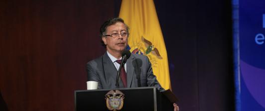 Presidente invita a Trump a Colombia tras amenazas de ataques por producción de cocaína