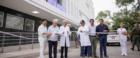 Inversión en salud Colombia gobierno Gustavo Petro 