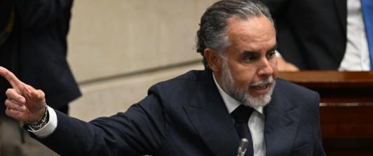 Benedetti dio más detalles de la emergencia económica. / Foto: AFP.