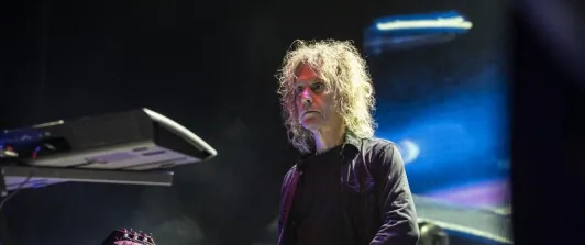 Falleció Perry Bamonte, guitarrista y teclista de The Cure, a los 65 años.
