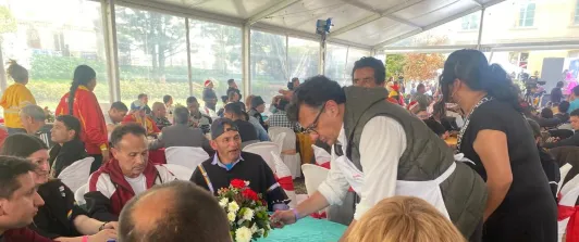 Ministros sirvieron en Banquete Navideño 2025 con población excluida