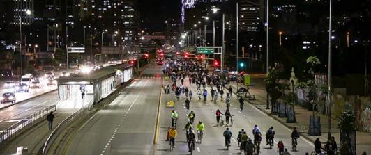 Bogotá vivirá la Ciclovía Nocturna este 11 de diciembre con más de 95 km de rutas y actividades para todos 