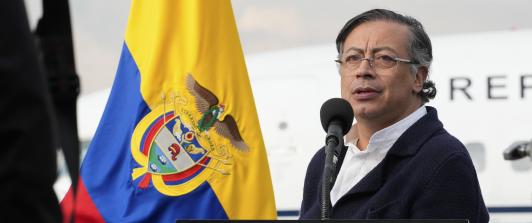 Petro denuncia exclusión del progresismo por parte del CNE