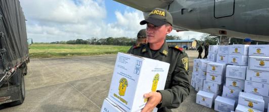 Entrega de ayudas a familias damnificadas. / Foto: UNGRD.