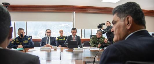 Plan Democracia: 246 mil uniformados vigilarán las elecciones.