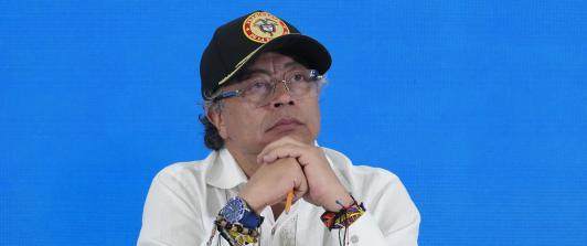 Presidente Petro denuncia ofensiva para tumbar el Salario Vital.