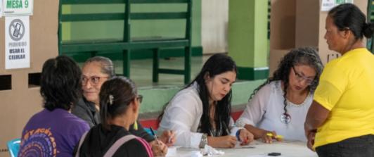 Reglas para evitar el uso de celulares en puestos de votación. / Foto: Registraduría.