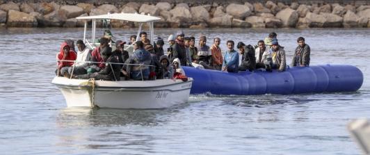 Parlamento Europeo aprueba centros de detención para migrantes.