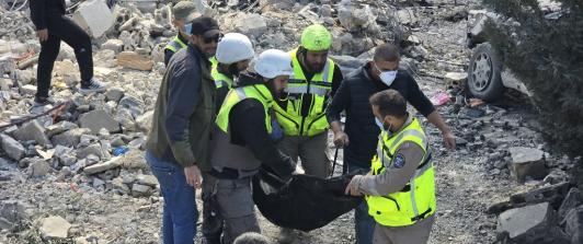  Sube a más de 300 el balance de muertos en Líbano por bombardeos israelíes del miércoles