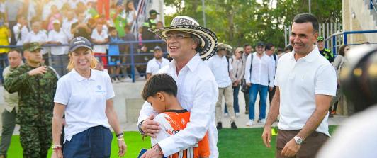 Petro entrega obras educativas en Córdoba y anuncia recuperación de la Ciénaga Grande