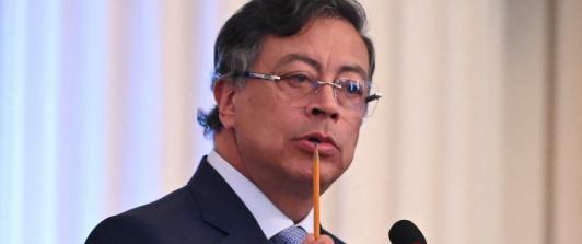 "Me opongo a que acaben la vida y hago política la ciencia": Petro.