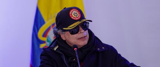 Noboa le está entregando la frontera a la mafia: Petro sobre Ecuador.