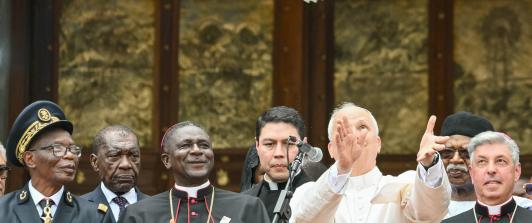 Papa León XIV alerta: el mundo está en manos de tiranos