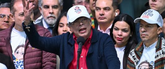 Presidente Petro en movilización. / Foto: AFP.