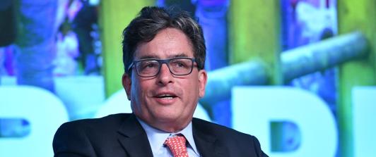 Reaparece Carrasquilla pidiendo un "sustico fiscal" para Colombia