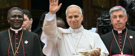 Un "puñado de tiranos" está devastando el mundo: Papa León XIV