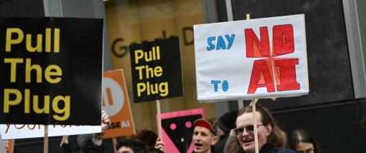 Trabajadores de Google consideran sindicalizarse en rechazo al uso militar de la IA