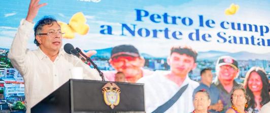 Deuda externa a la baja y clase media histórica: las cifras con las que el presidente Petro defiende su estrategia económica