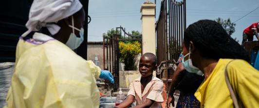 Ébola en África central: OMS declara emergencia sanitaria